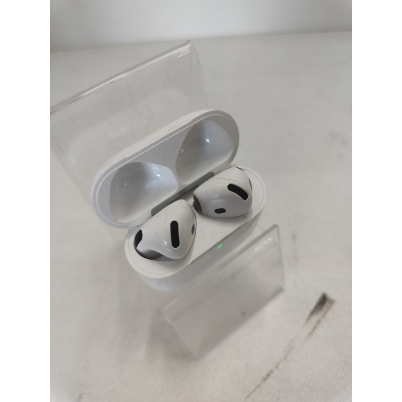 Наушники Беспроводные Внутриканальные Apple AirPods 4            
            б/у