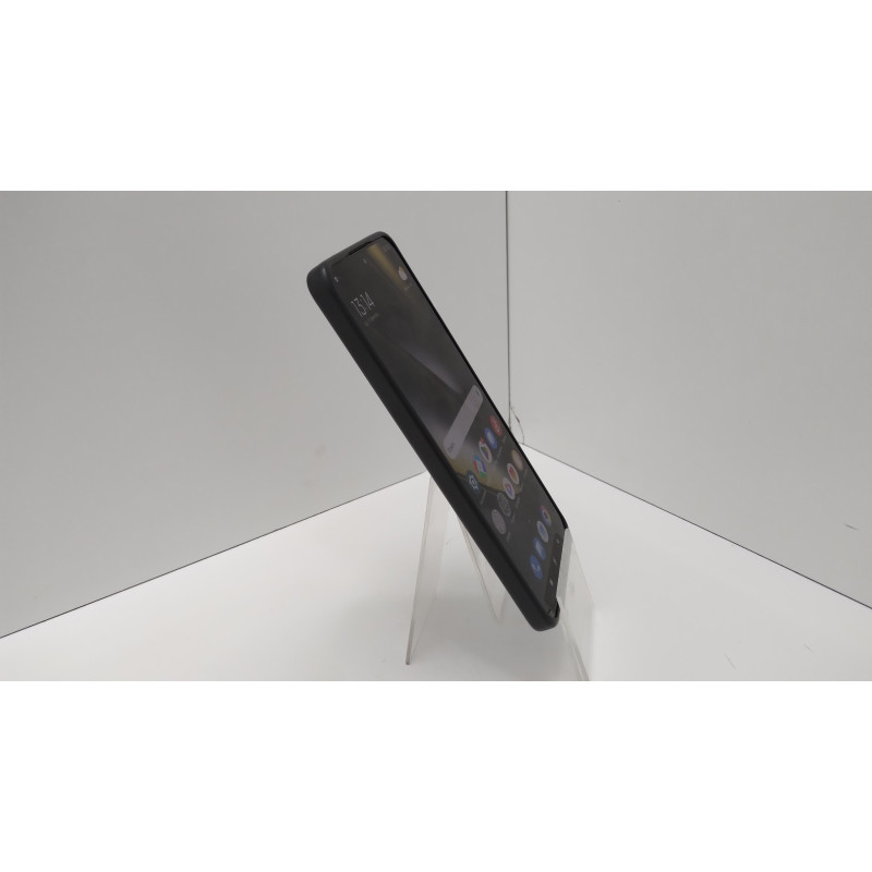 Мобильный телефон Xiaomi Poco F6 8/256 GB            
            б/у