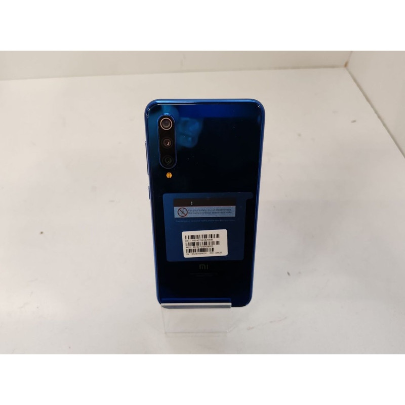 Мобильный телефон Xiaomi Mi 9 SE 6/128 GB            
            б/у