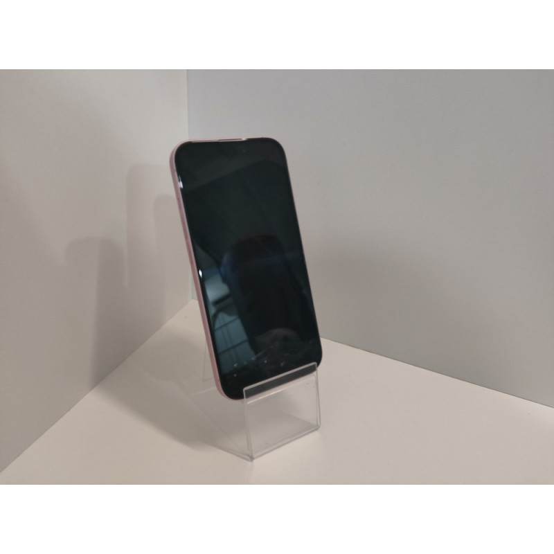 Мобильный телефон Apple iPhone 15 6/128 GB            
            б/у