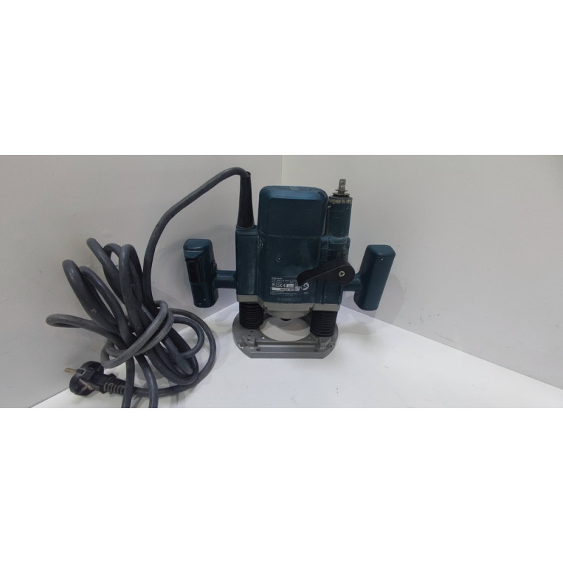 Фрезер Bosch GOF 900 CE            
            б/у