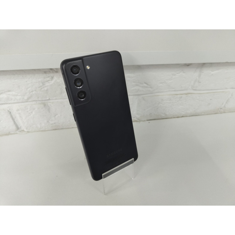 Мобильный телефон Samsung Galaxy S21 FE 5G 8/256 GB            
            б/у