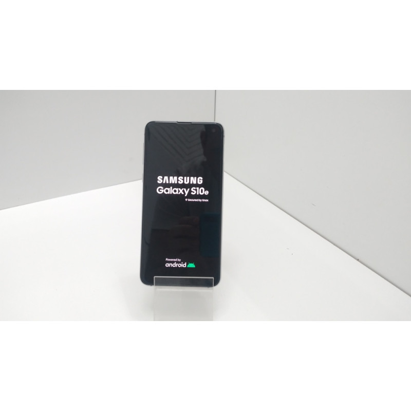 Мобильный телефон Samsung Galaxy S10e 6/128 GB            
            б/у