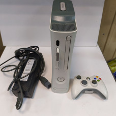 Игровые приставки Microsoft Xbox 360 4 GB            
            б/у