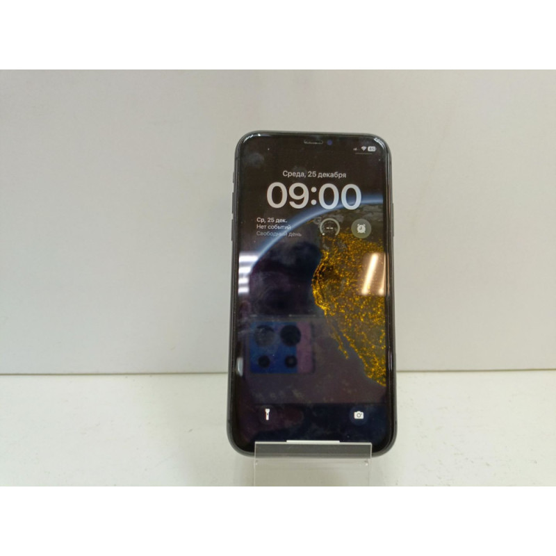Мобильный телефон Apple iPhone 11 4/128 GB            
            б/у