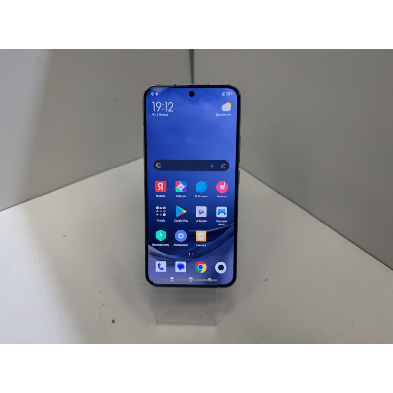Мобильный телефон Xiaomi 13 12/256 GB            
            б/у