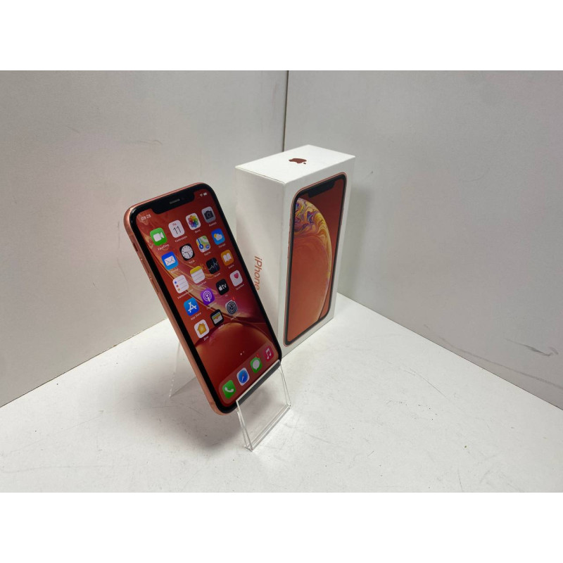 Мобильный телефон Apple iPhone XR 3/128 GB            
            б/у