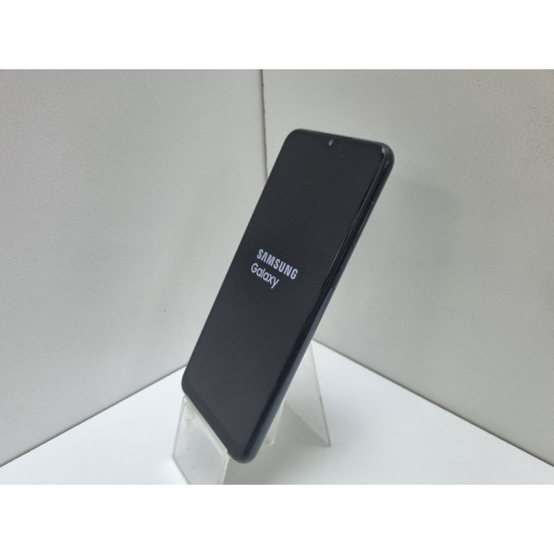 Мобильный телефон Samsung Galaxy A04 3/32 GB            
            б/у