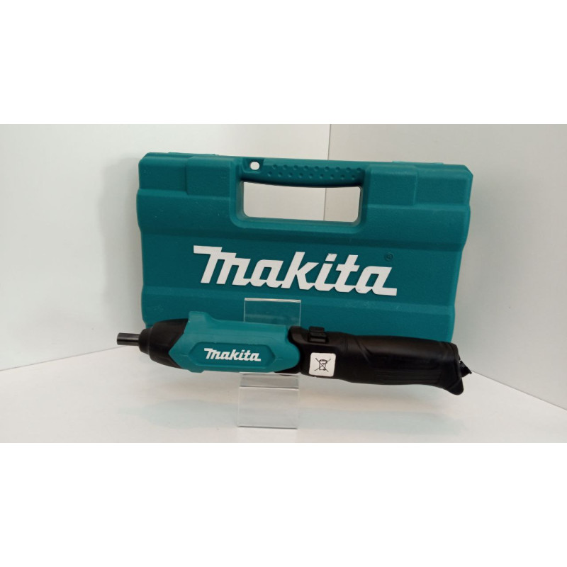 Электроотвертка Makita DF001DW            
            б/у