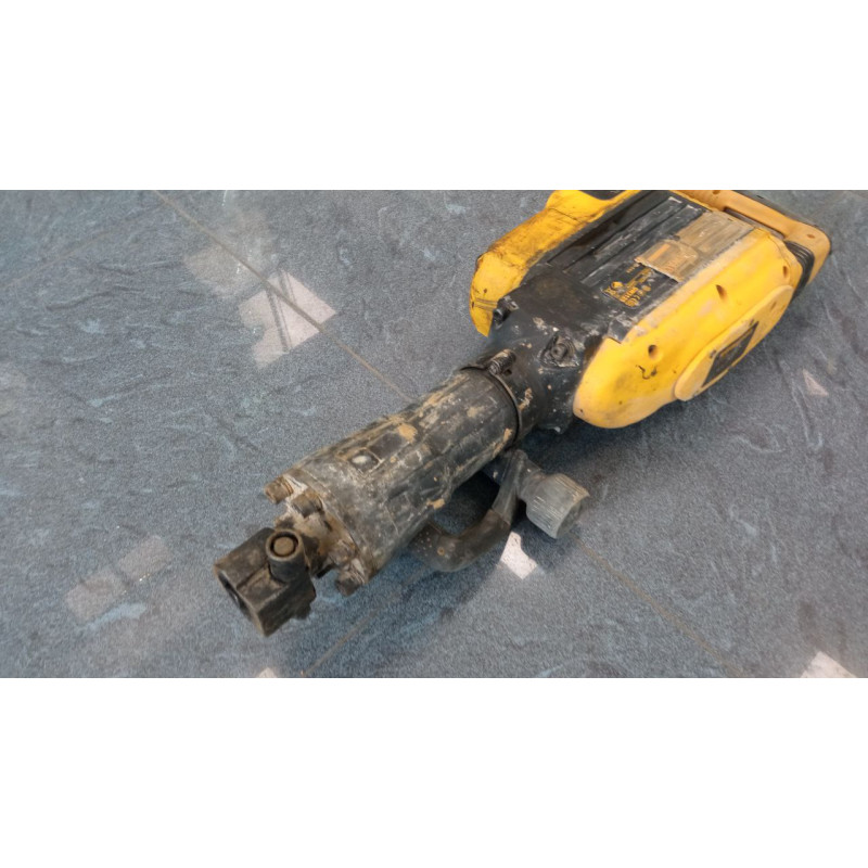 Отбойный молоток Dewalt DW3125            
            б/у