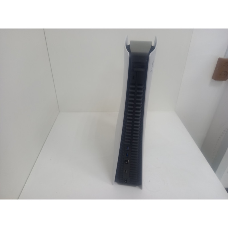 Игровые приставки Sony Playstation 5 825GB (CFI-1200A)            
            б/у