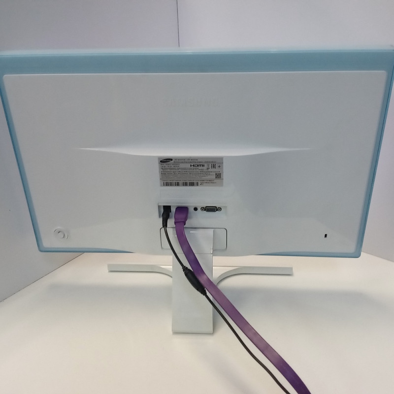 Мониторы Samsung LS22E391H            
            б/у