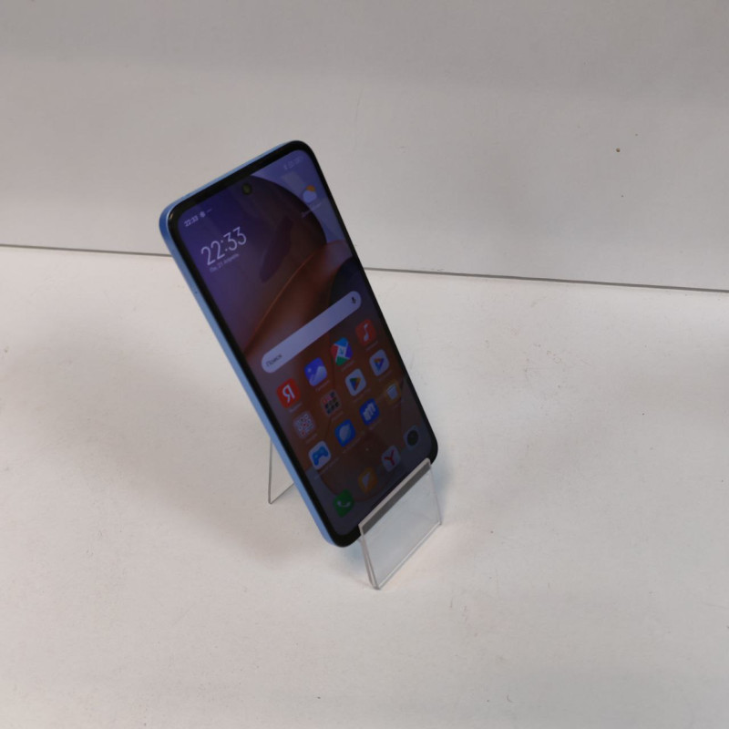 Мобильный телефон Xiaomi Redmi 12 4/128 GB            
            б/у