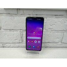 Мобильный телефон Samsung Galaxy S10e 6/128 GB            
            б/у