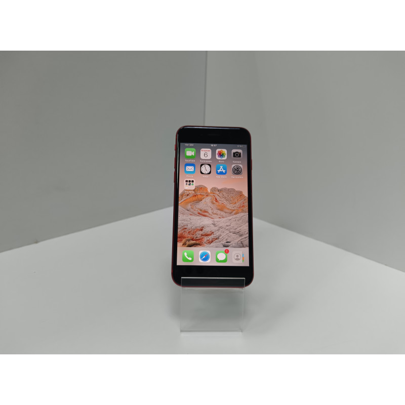 Мобильный телефон Apple iPhone SE 2020 3/64 GB            
            б/у
