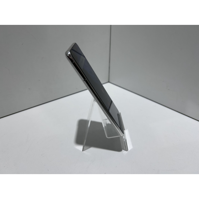 Мобильный телефон Samsung Galaxy S21 5G 8/256 GB            
            б/у