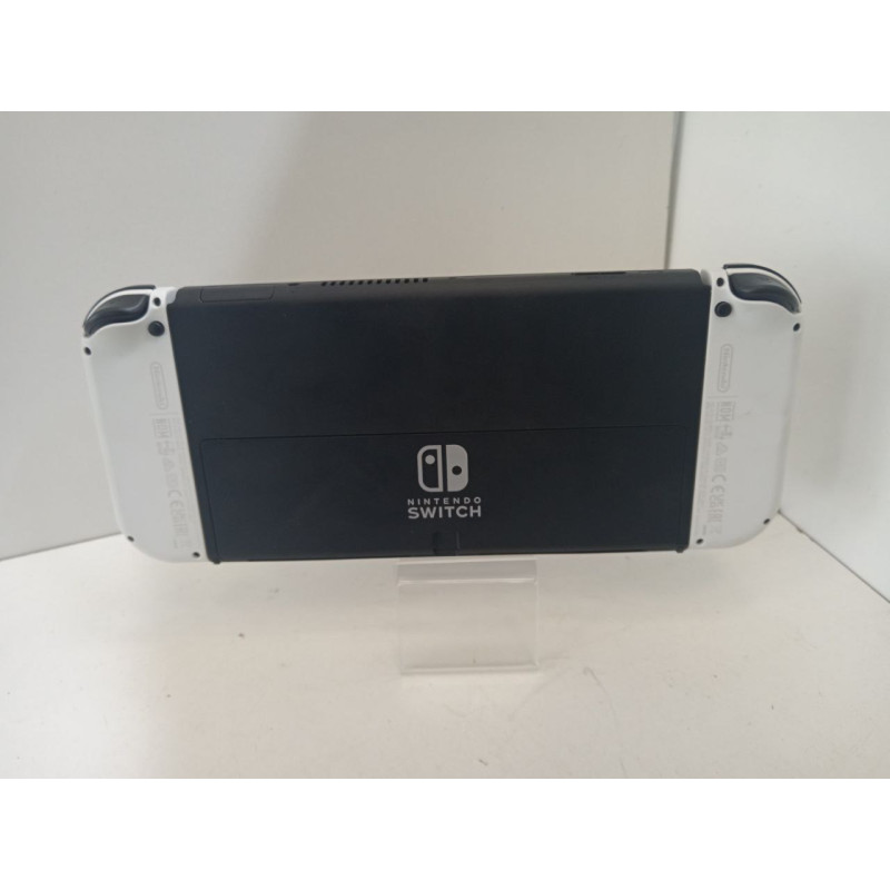 Игровые приставки Nintendo Switch OLED (HEG-001)            
            б/у