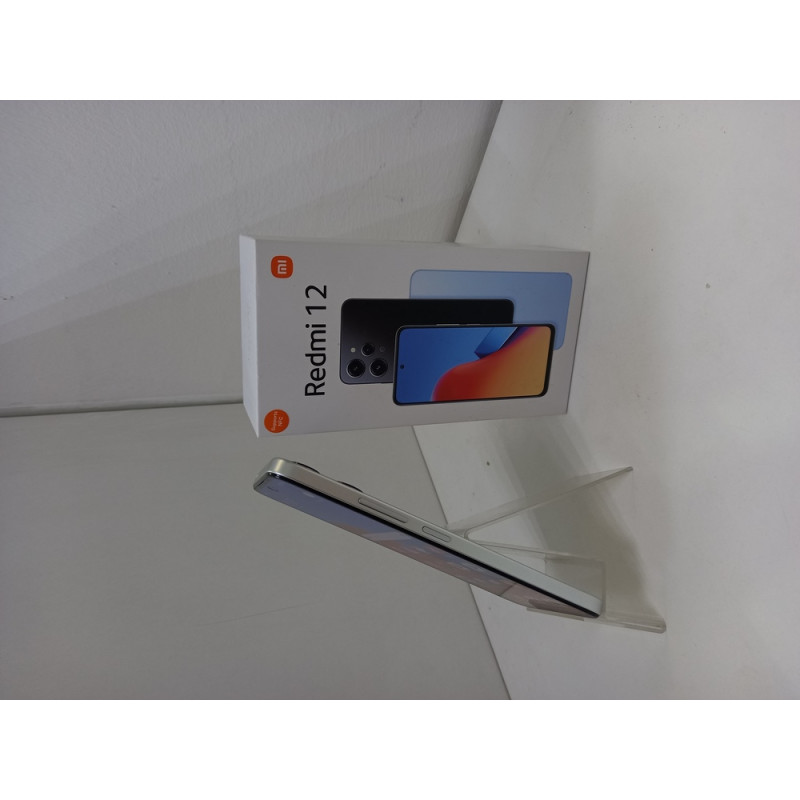 Мобильный телефон Xiaomi Redmi 12 4/128 GB            
            б/у