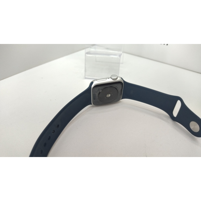Умные Часы Apple Watch SE 40mm            
            б/у