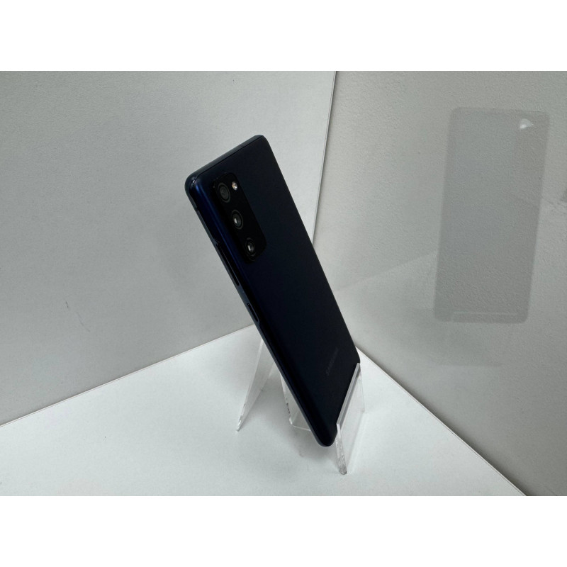 Мобильный телефон Samsung Galaxy S20 FE 6/128 GB            
            б/у