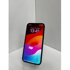 Мобильный телефон Apple iPhone 13 4/128 GB            
            б/у