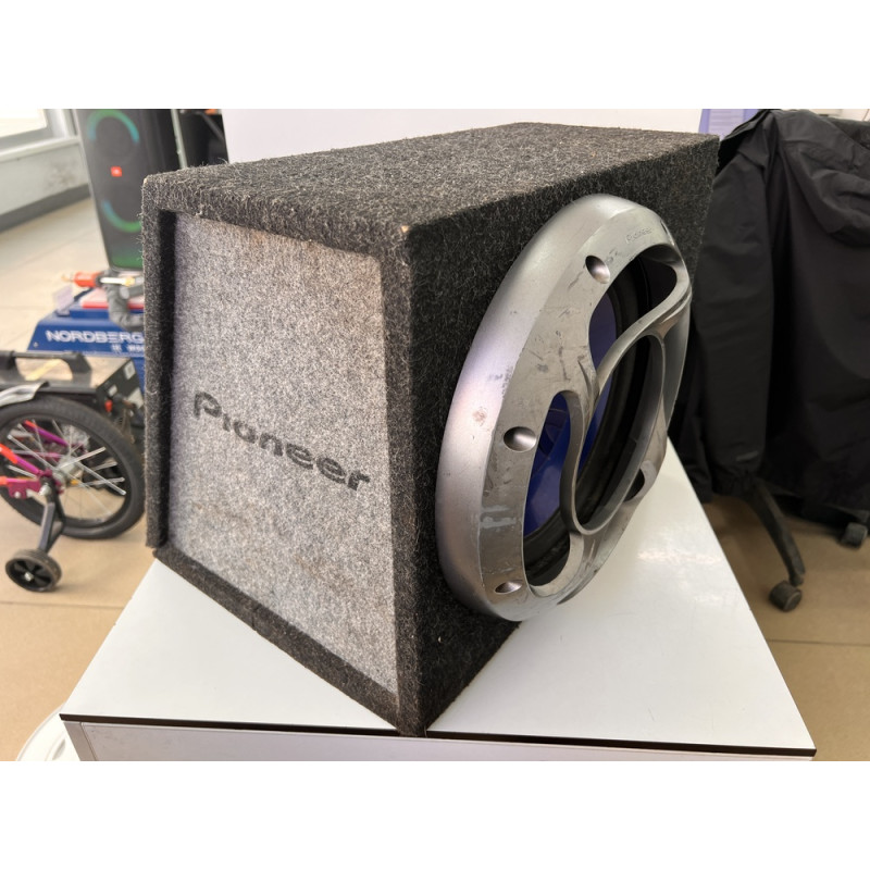 Сабвуфер автомобильный Pioneer TS-WX301            
            б/у