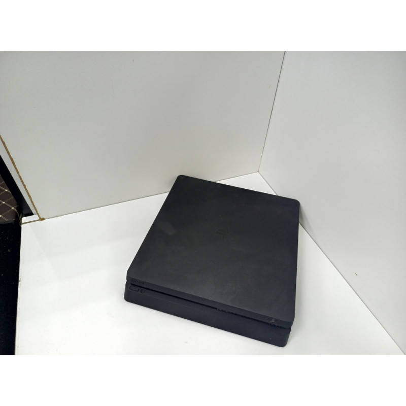 Игровые приставки Sony Playstation 4 500GB (CUH-2108A)            
            б/у