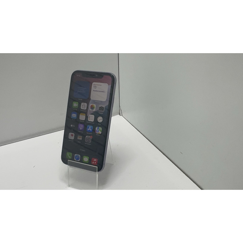 Мобильный телефон Apple iPhone 11 4/128 GB            
            б/у