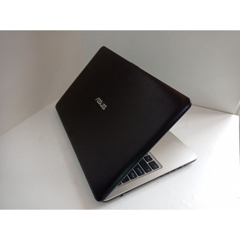 Ноутбук ASUS F540B            
            б/у