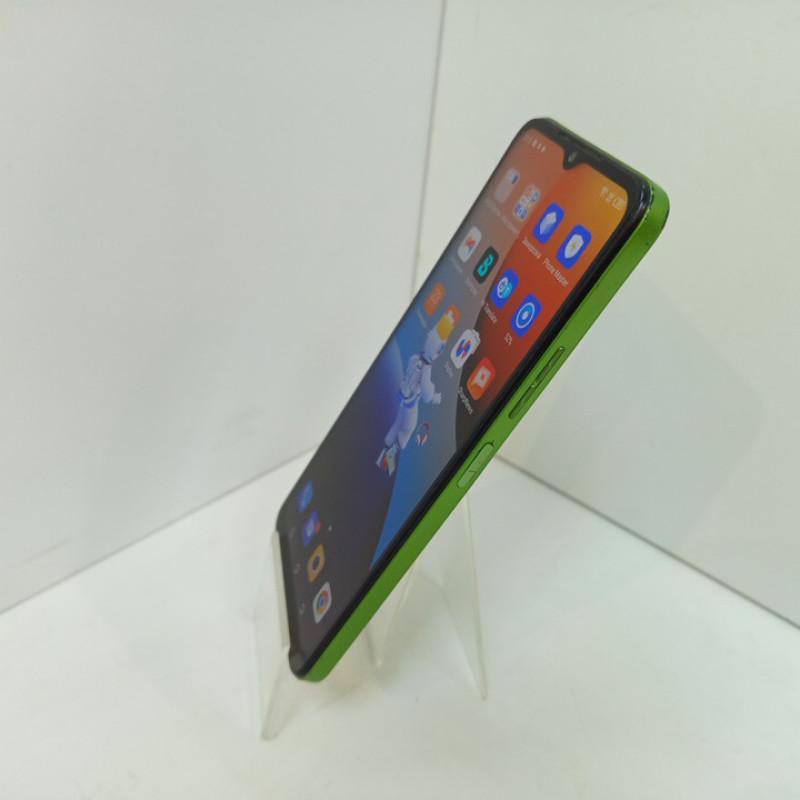 Мобильный телефон Tecno Spark 9 Pro 4/128 GB            
            б/у