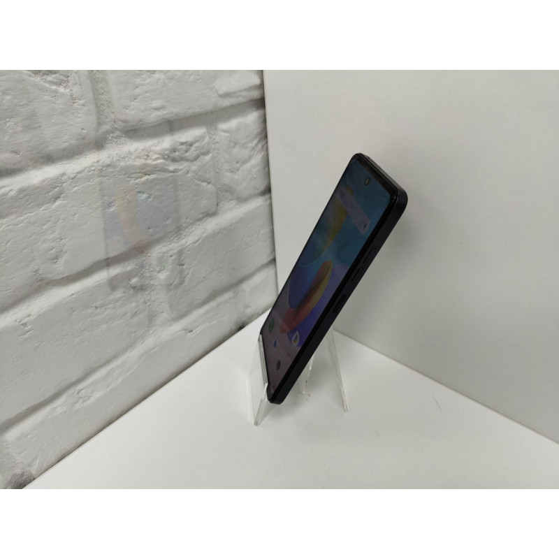 Мобильный телефон Tecno Spark Go 2024 4/64 GB            
            б/у