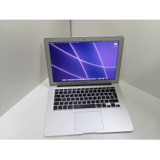 Ноутбук Apple MACBOOK AIR (13-inch, 2017) 7/2            
            б/у