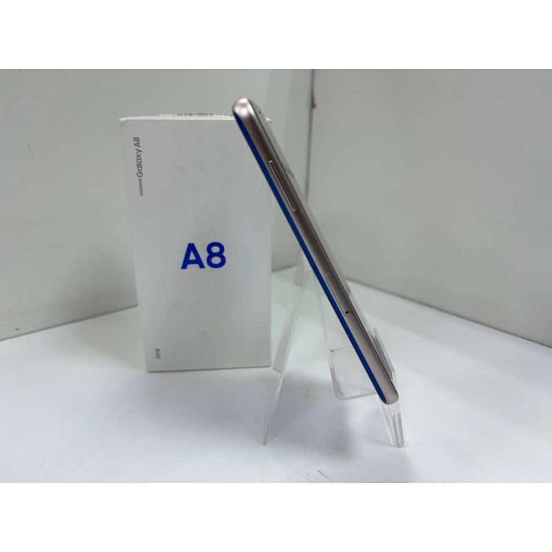 Мобильный телефон Samsung Galaxy A8 (2018) 4/32 GB            
            б/у
