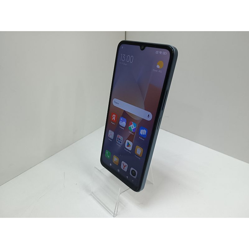 Мобильный телефон Xiaomi Redmi 13 6/128 GB            
            б/у