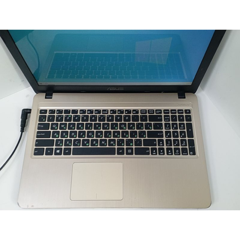 Ноутбук ASUS D540N            
            б/у