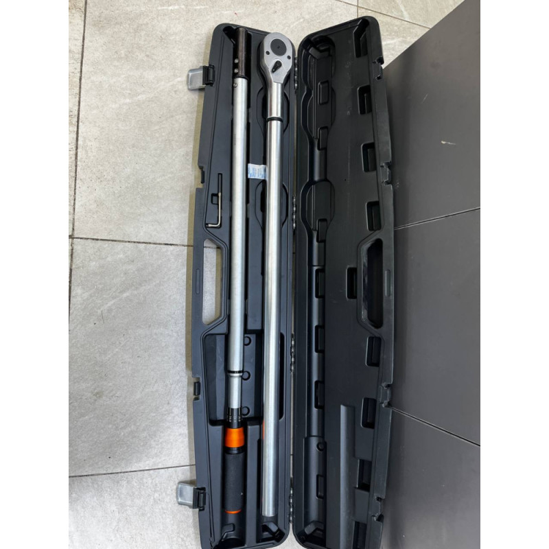 Динамометрический ключ AV Steel AV-547150            
            б/у