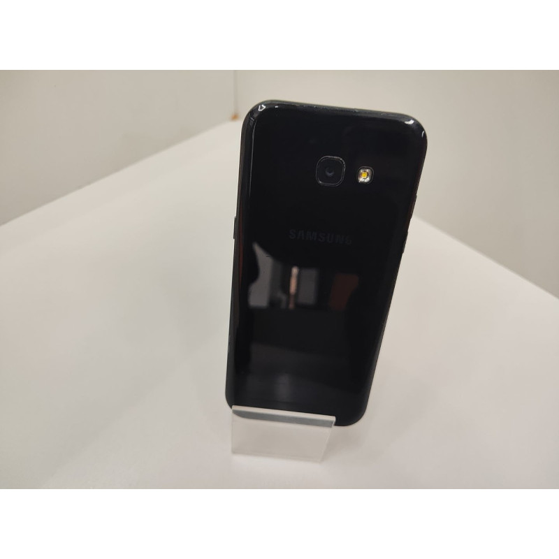 Мобильный телефон Samsung Galaxy A5 (2017) 3/32 GB            
            б/у