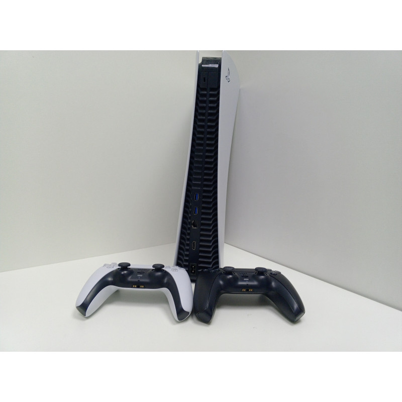 Игровые приставки Sony Playstation 5 825GB (CFI-1200A)            
            б/у