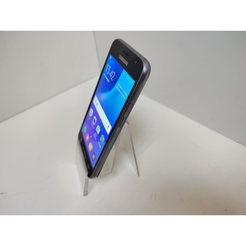 Мобильный телефон Samsung SM-J120F 1/8 GB            
            б/у