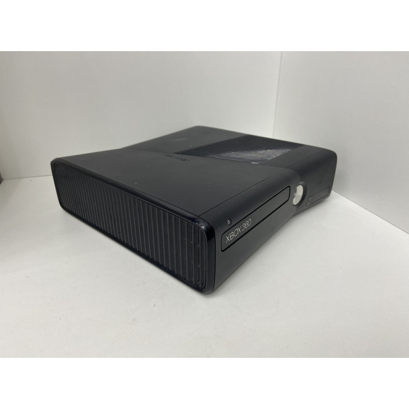 Игровые приставки Microsoft Xbox 360 NO HDD            
            б/у