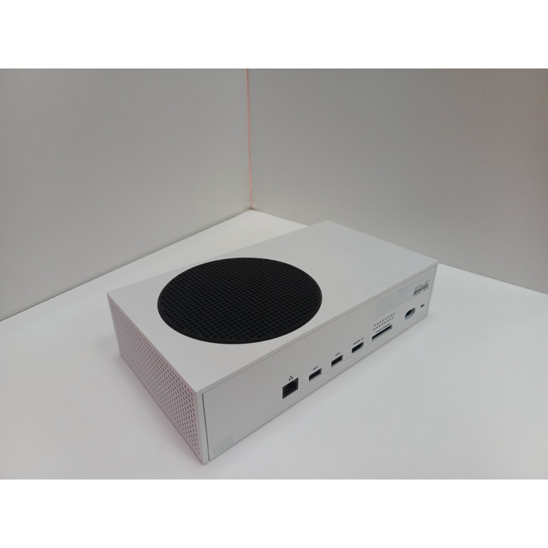 Игровые приставки Microsoft Xbox Series S 512GB            
            б/у