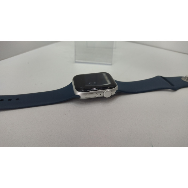 Умные Часы Apple Watch SE 40mm            
            б/у