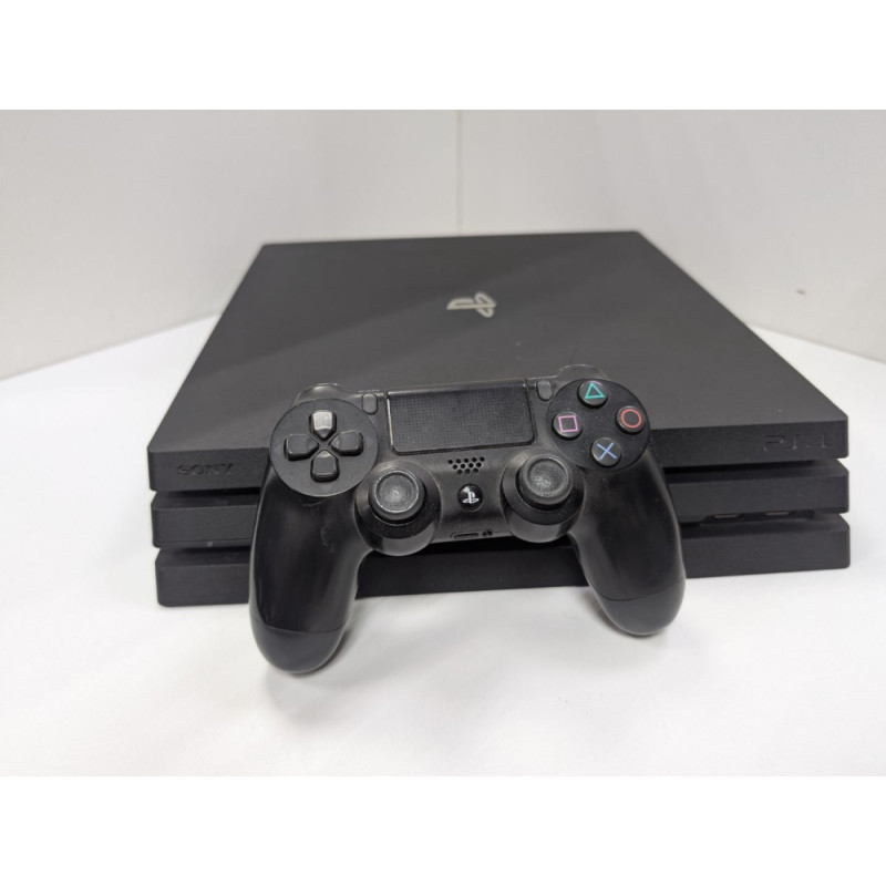 Игровые приставки Sony Playstation 4 PRO 1TB (CUH-7208B)            
            б/у