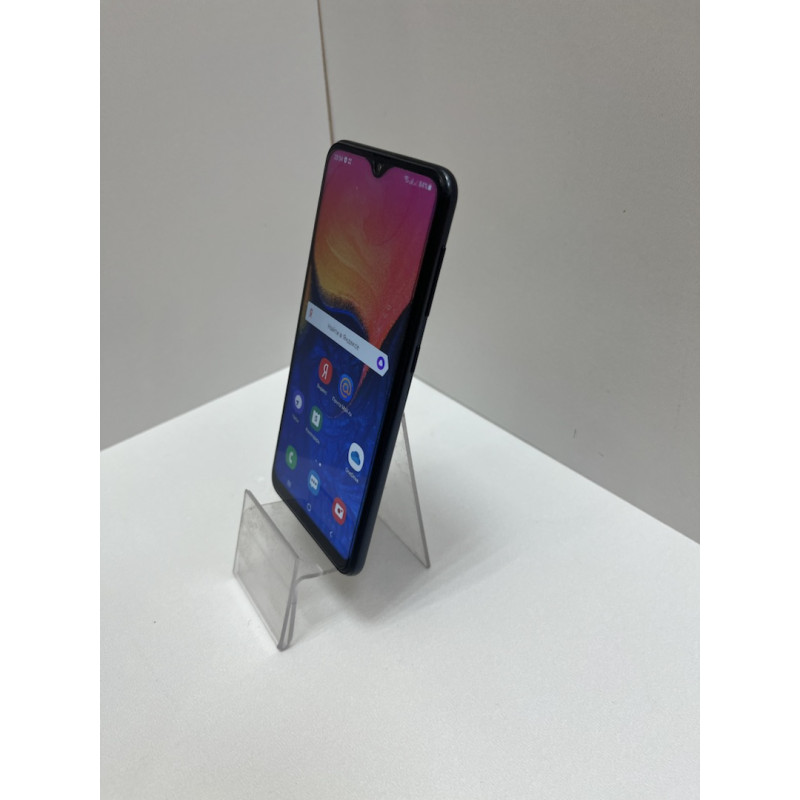Мобильный телефон Samsung Galaxy A10 2/32 GB            
            б/у