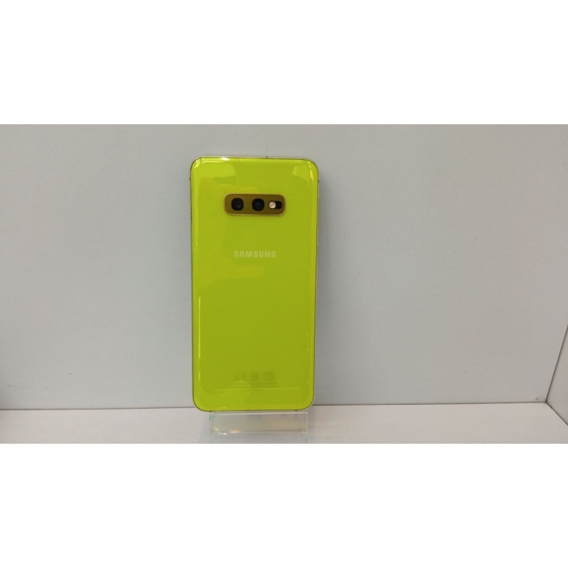 Мобильный телефон Samsung Galaxy S10e 6/128 GB            
            б/у