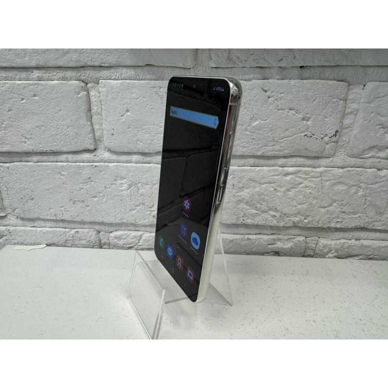 Мобильный телефон Samsung Galaxy S23 8/256 GB            
            б/у