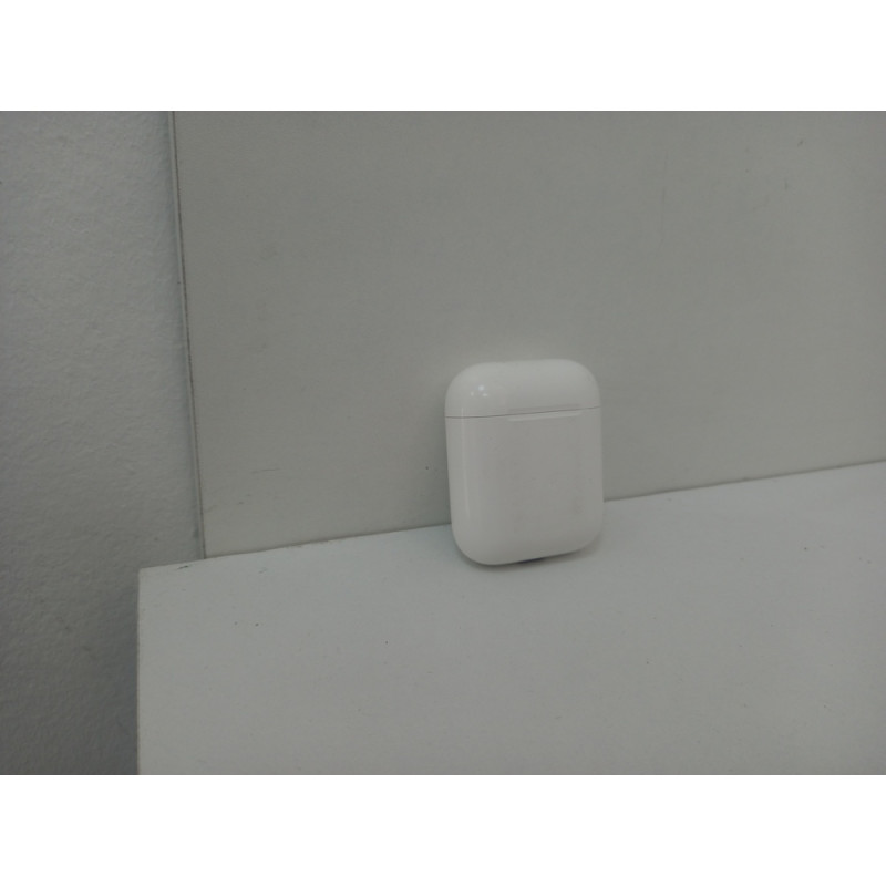 Наушники Беспроводные Внутриканальные Apple AirPods 2 серии A1602            
            б/у