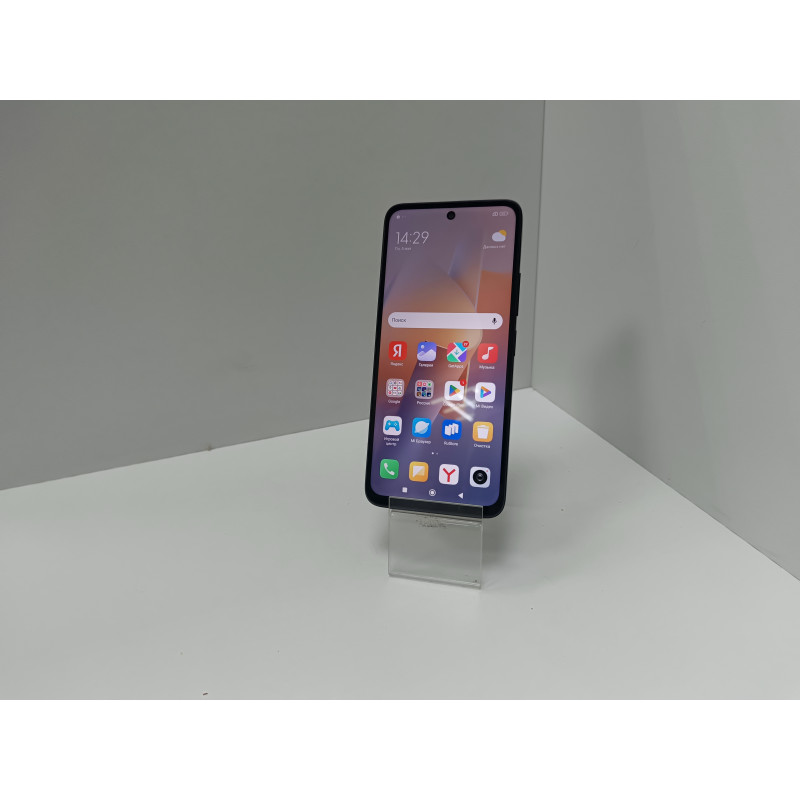 Мобильный телефон Xiaomi Redmi 8 4/64 GB.            
            б/у