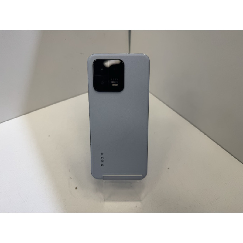 Мобильный телефон Xiaomi 13 12/256 GB            
            б/у