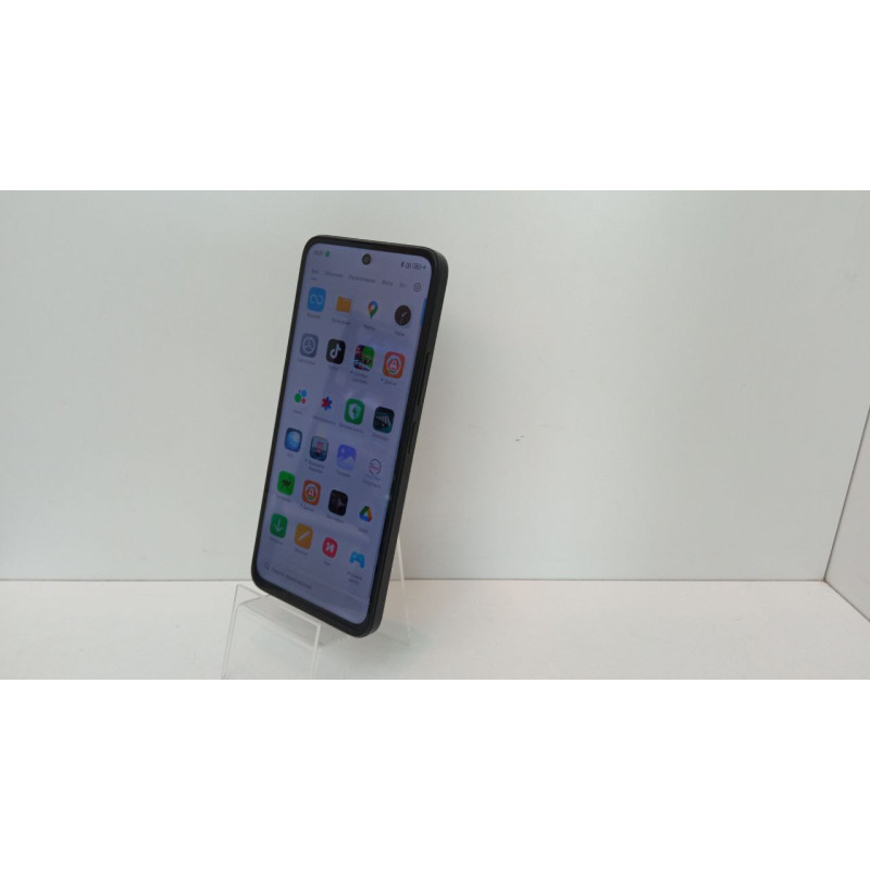 Мобильный телефон Xiaomi Redmi 13 8/256 GB            
            б/у